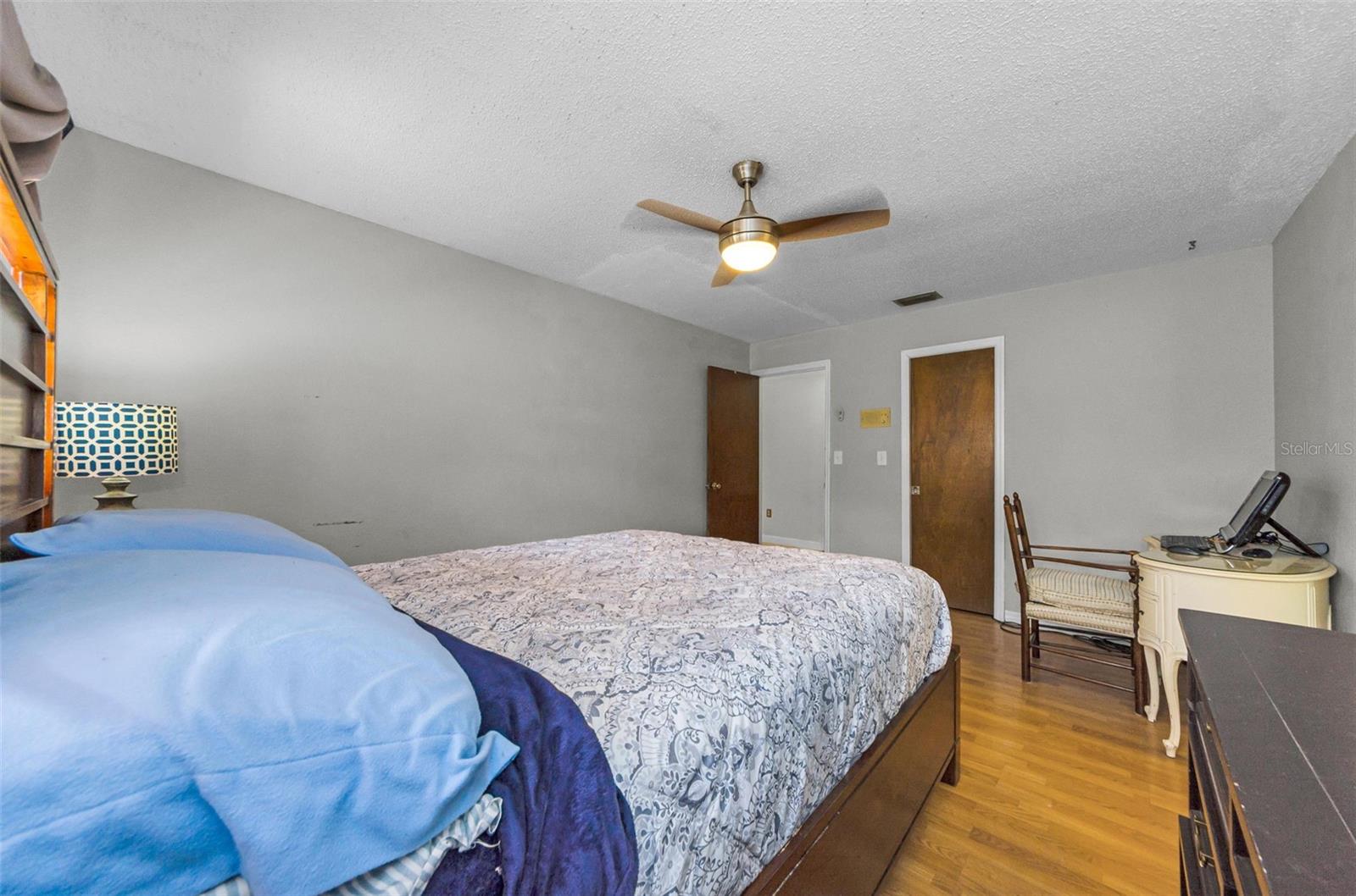 Image 33 of 61 For 8329 Broken Willow Lane