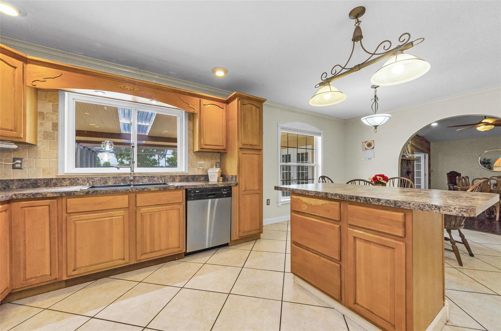 Image 8 of 61 For 8329 Broken Willow Lane