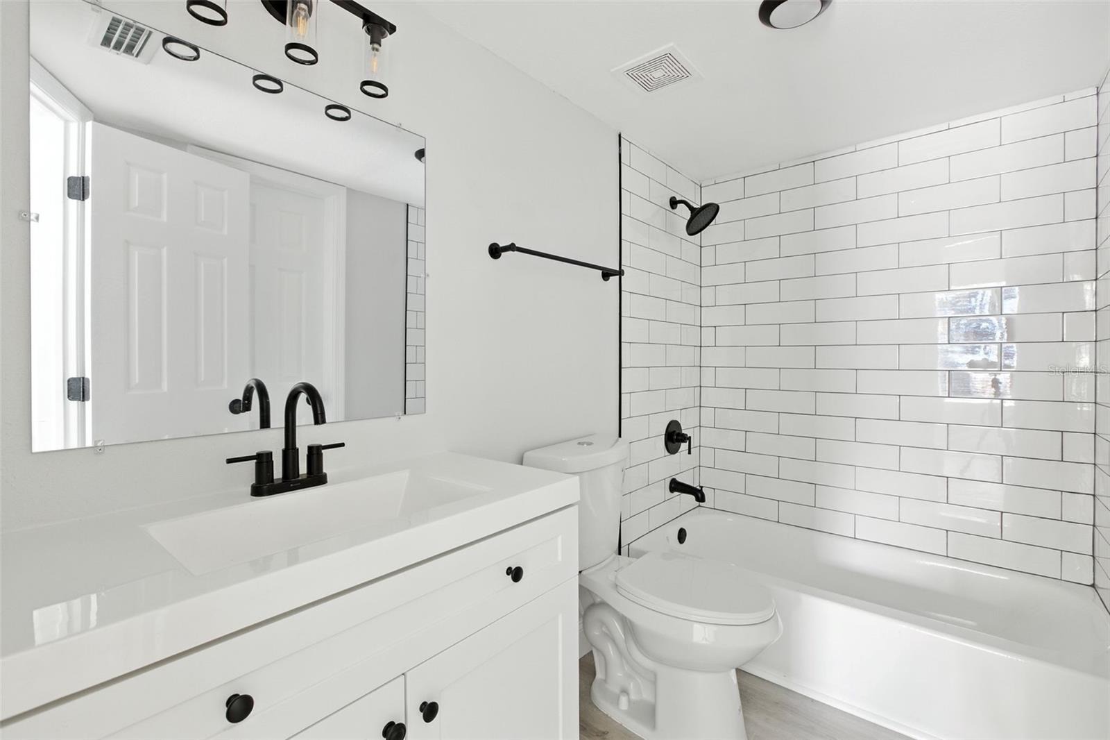 Image 17 of 37 For 408 And 410 Tampania