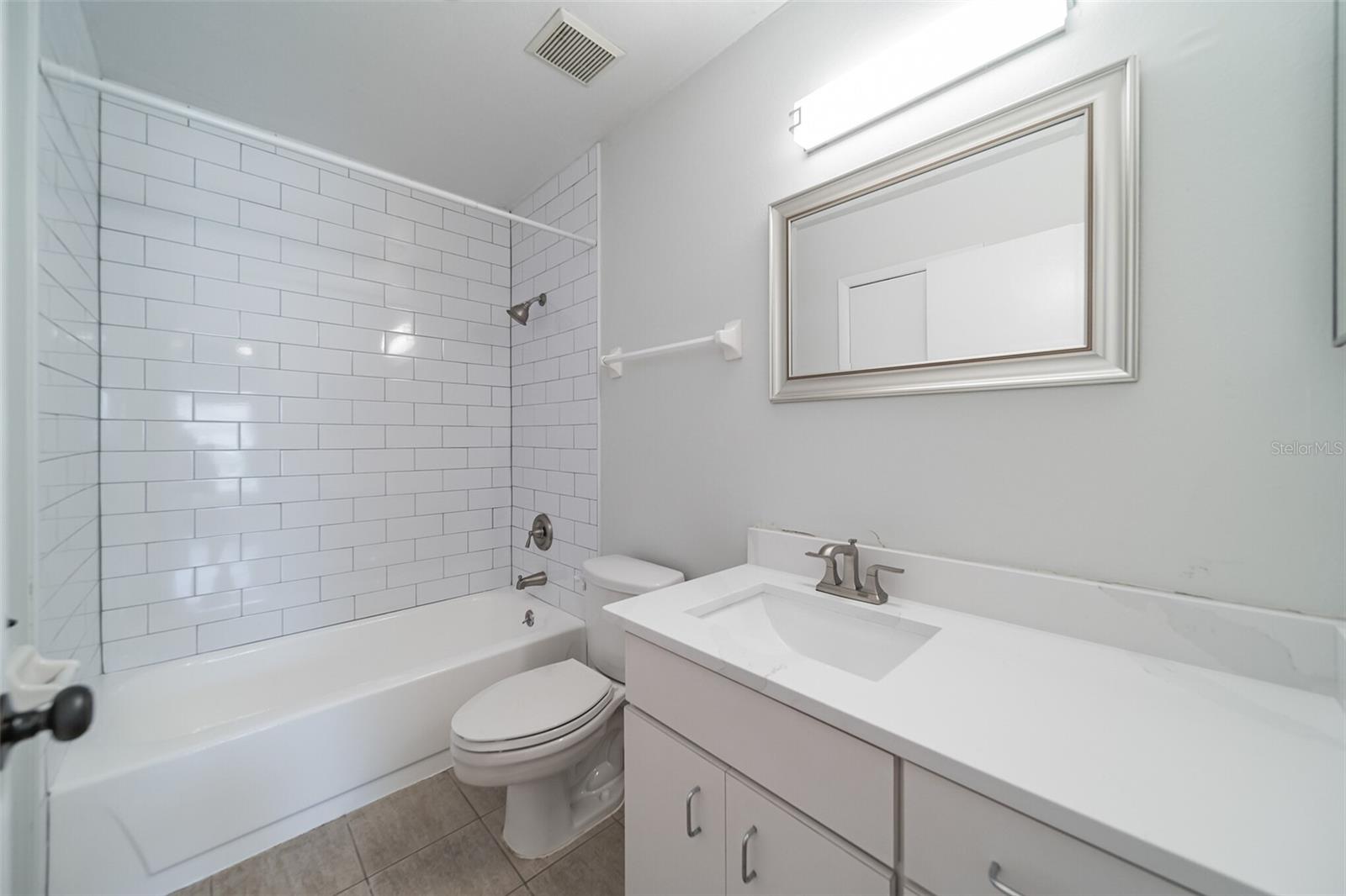 Image 25 of 37 For 408 And 410 Tampania