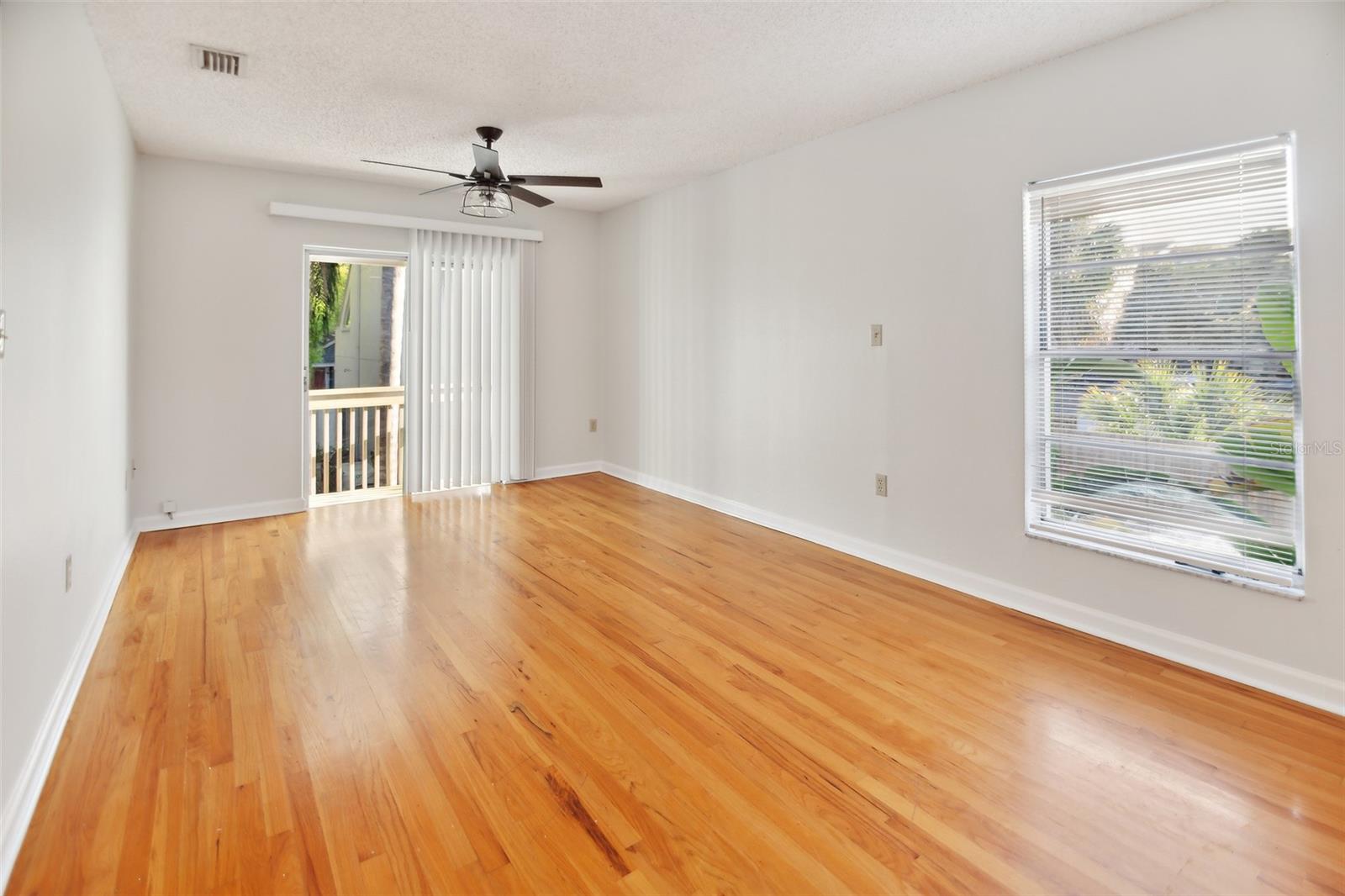 Image 31 of 37 For 408 And 410 Tampania