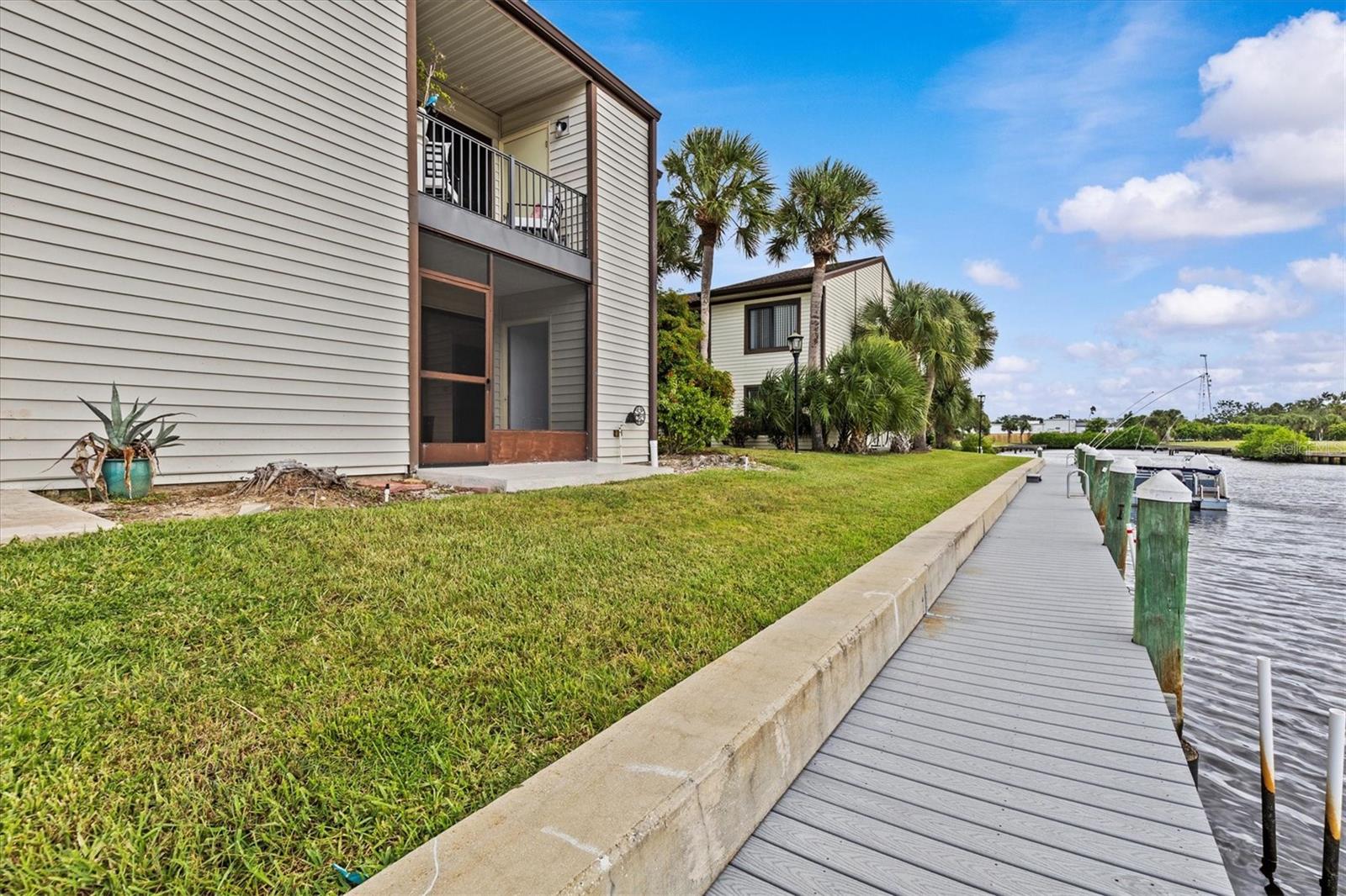 Image 29 of 40 For 388 Moorings Cove Drive 6e
