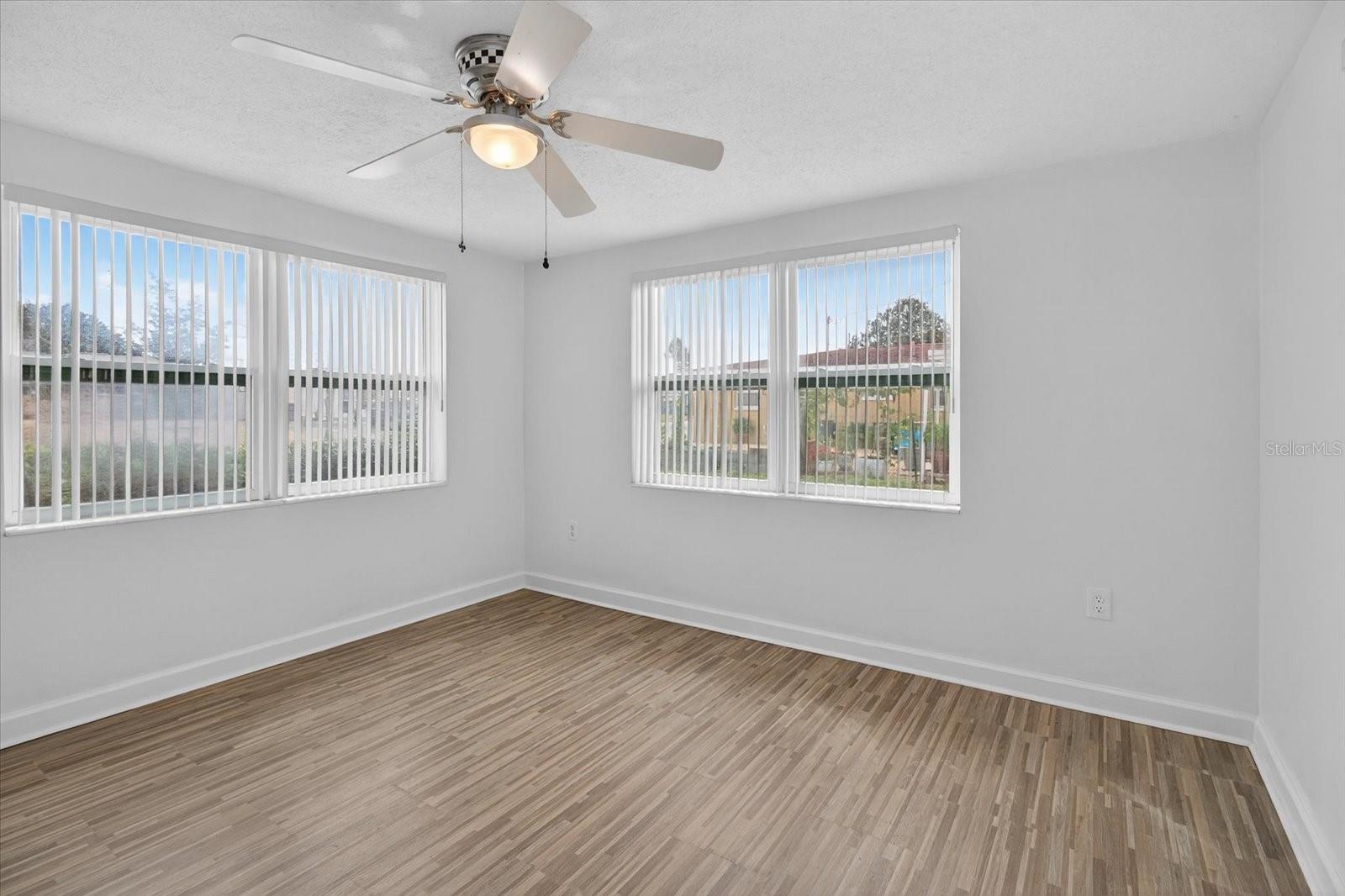 Image 19 of 42 For 4934 Vision Avenue