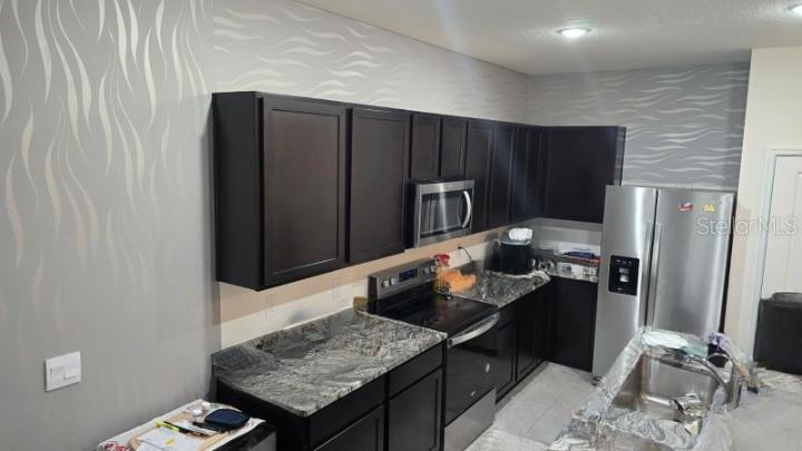 Image 4 of 17 For 17202 Amber Aspen Way