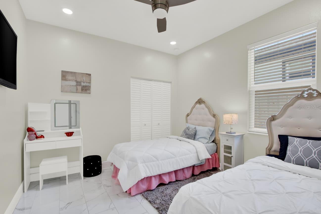 Image 16 of 27 For 2412 Chelsea Street