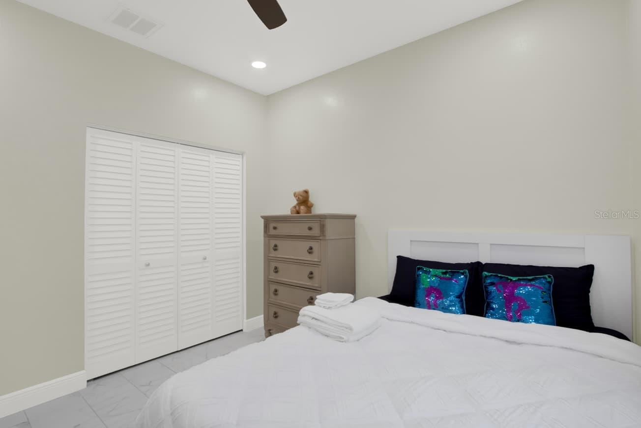 Image 18 of 27 For 2412 Chelsea Street