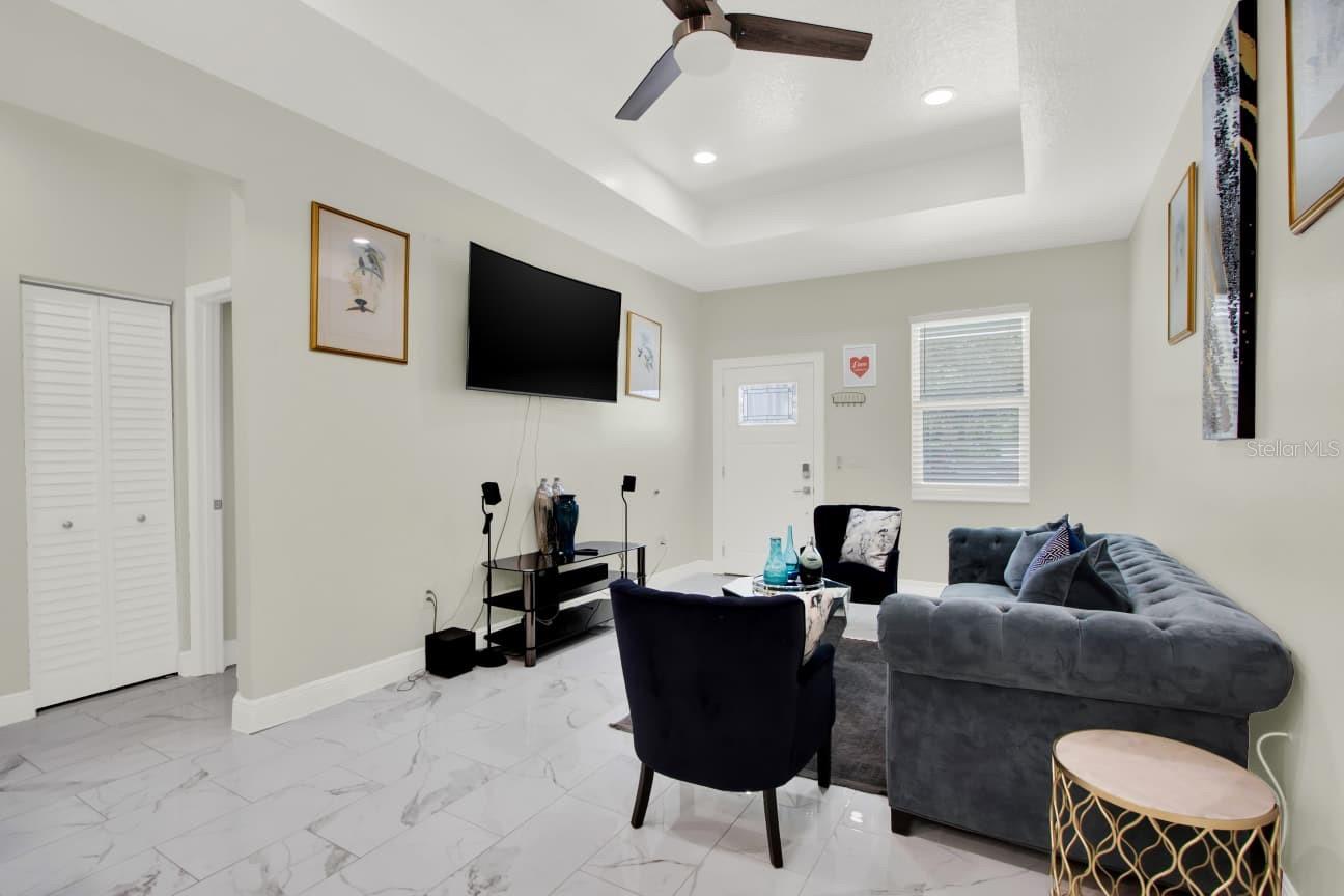 Image 5 of 27 For 2412 Chelsea Street