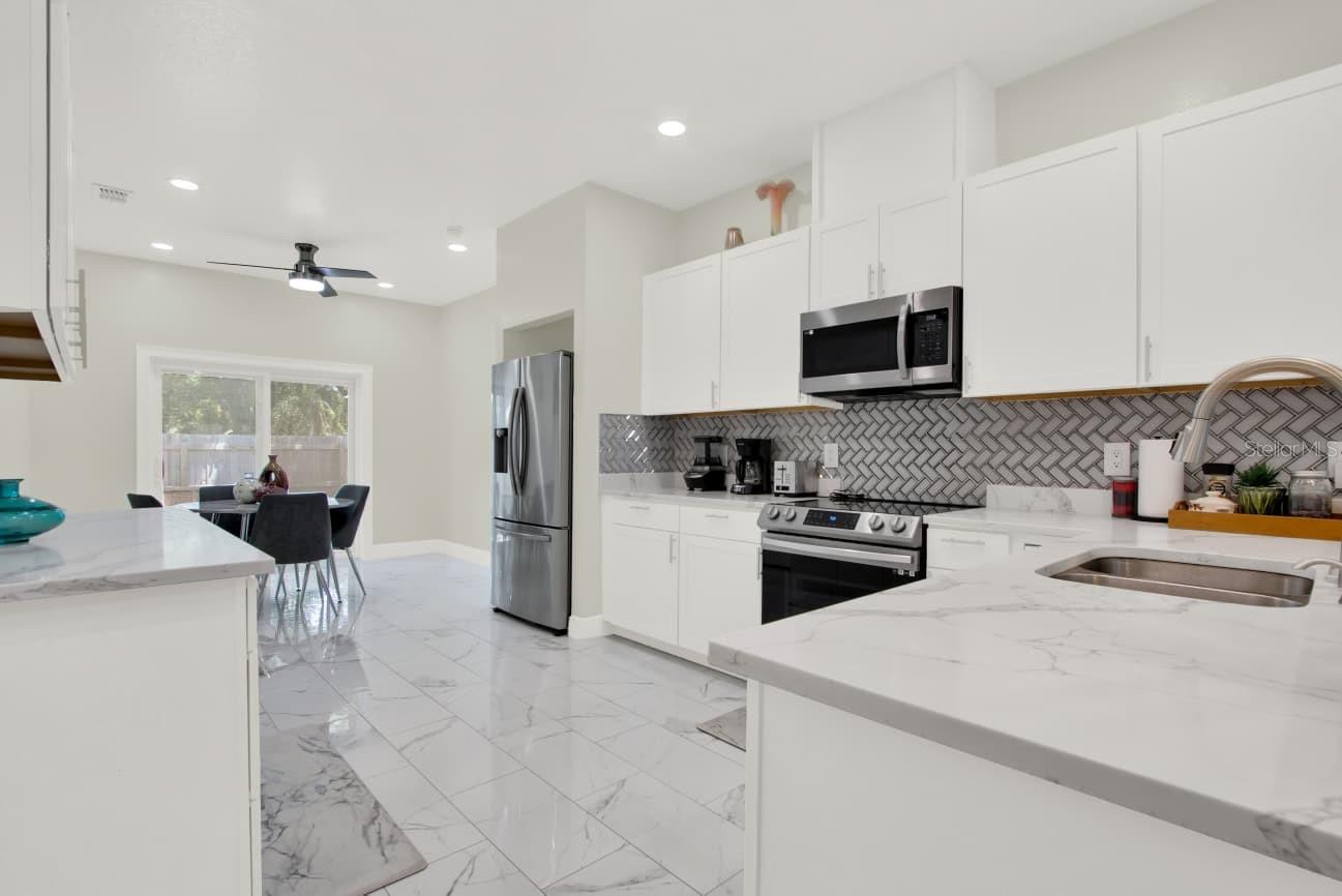 Image 7 of 27 For 2412 Chelsea Street