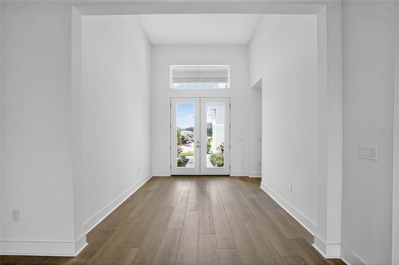 Image 3 of 29 For 8210 Golden Beach Court