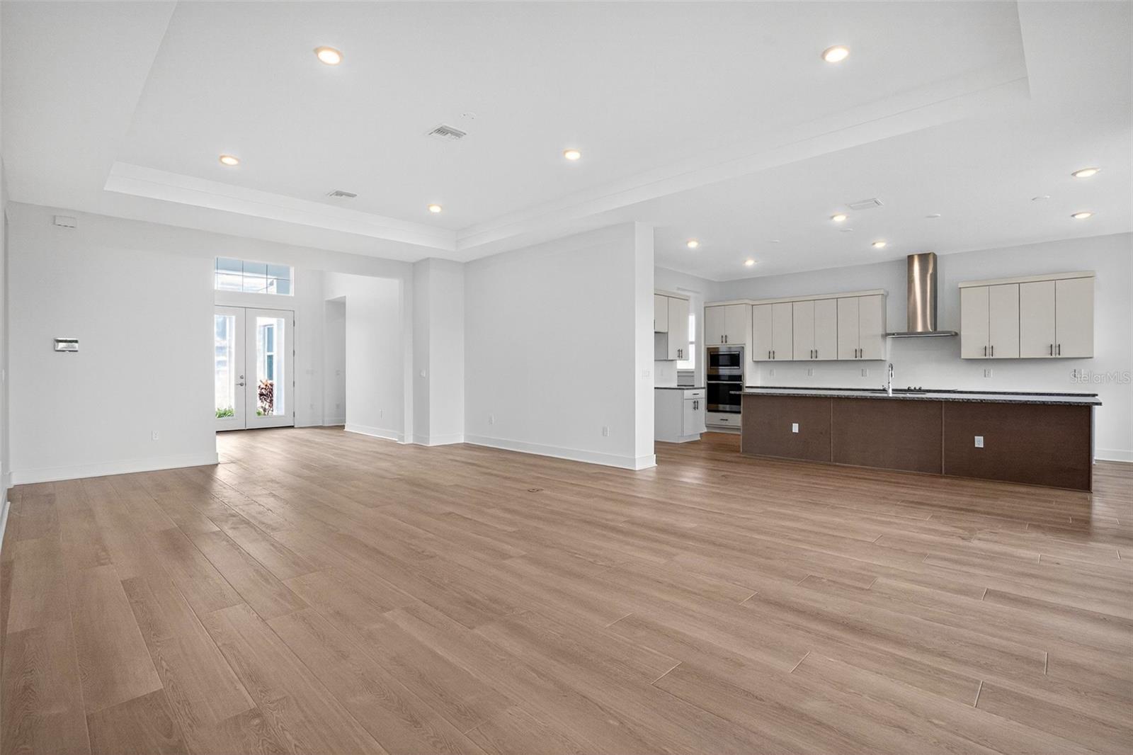 Image 5 of 29 For 8210 Golden Beach Court