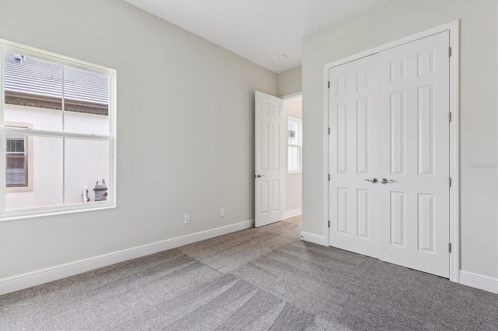 Listing photo id 20 for 10303 Surrey Rose Drive