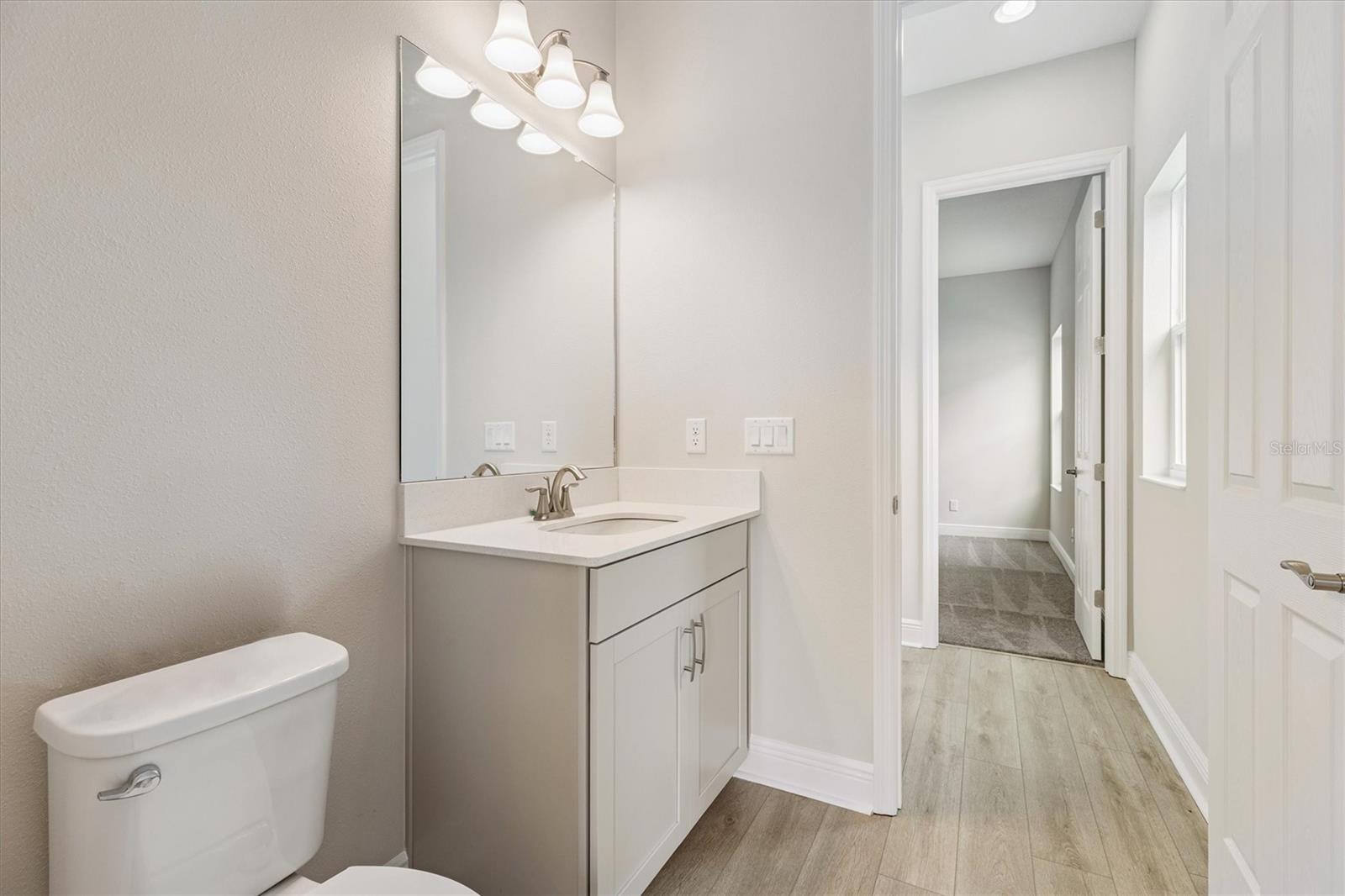 Listing photo id 22 for 10303 Surrey Rose Drive