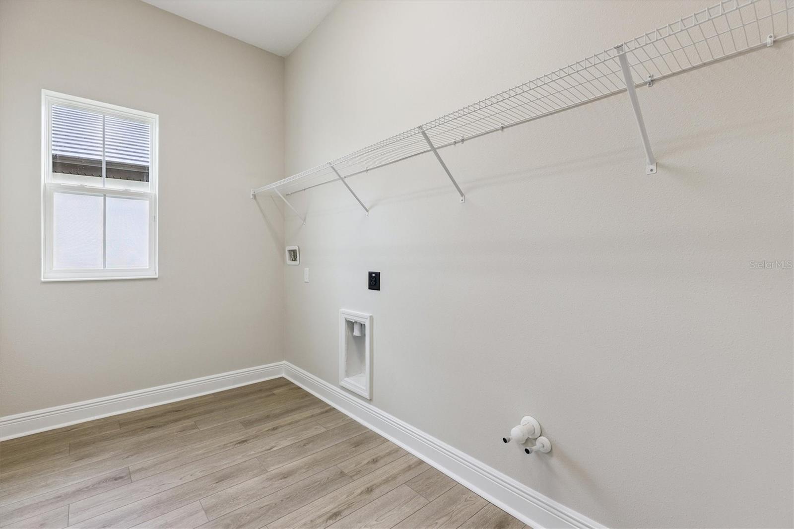 Listing photo id 23 for 10303 Surrey Rose Drive
