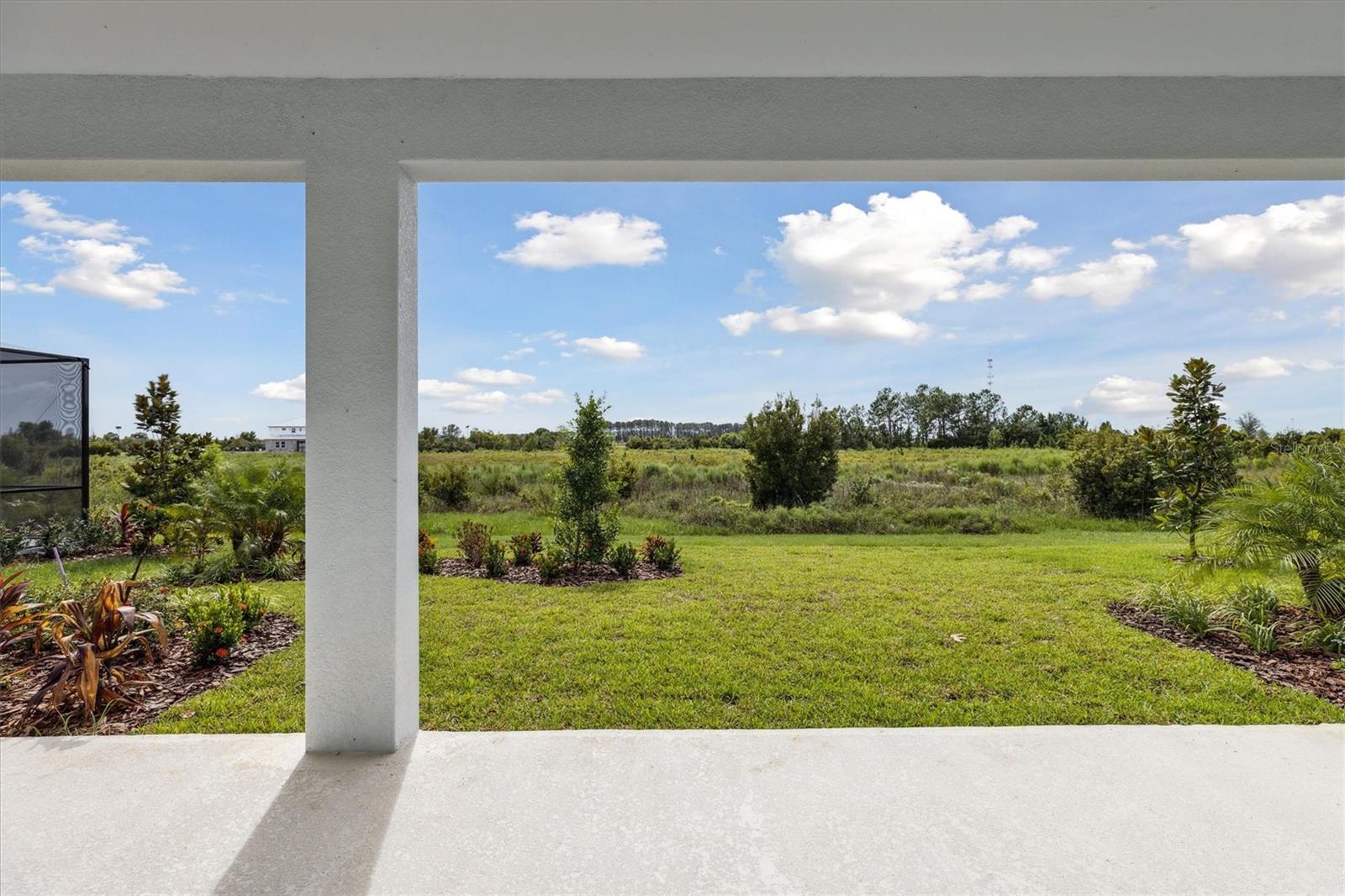 Listing photo id 25 for 10303 Surrey Rose Drive