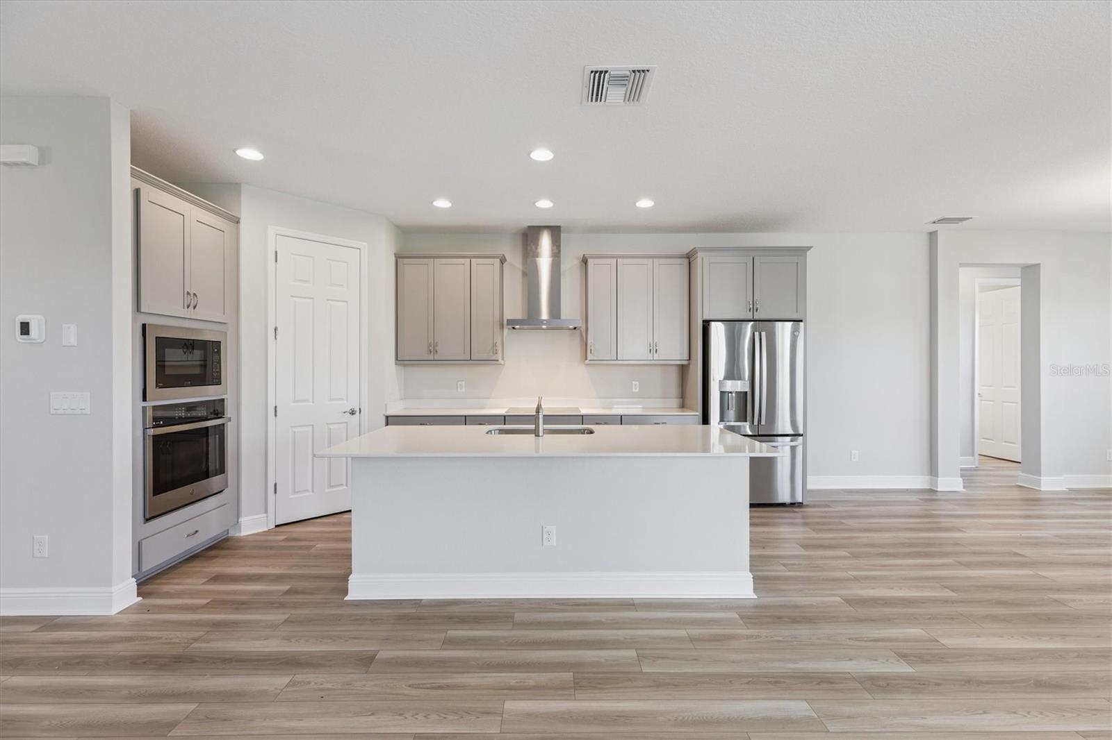 Image 12 of 35 For 9711 Surrey Rose Drive