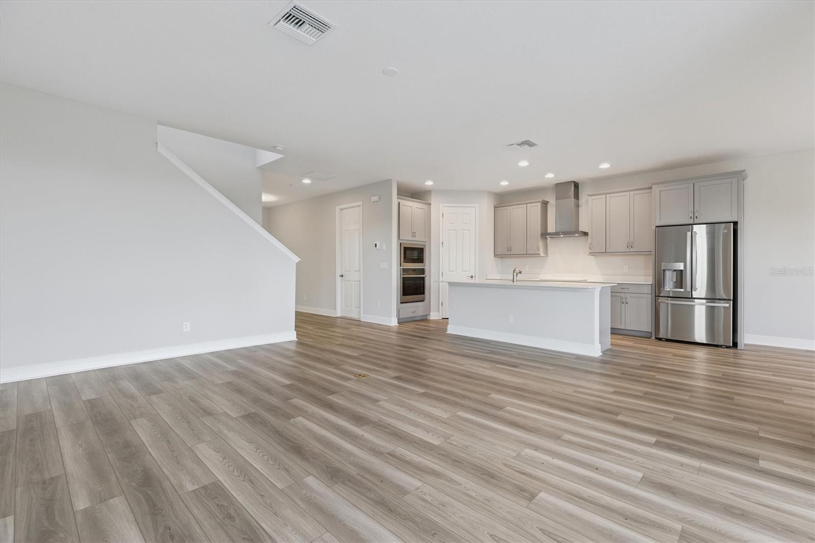 Image 17 of 35 For 9711 Surrey Rose Drive