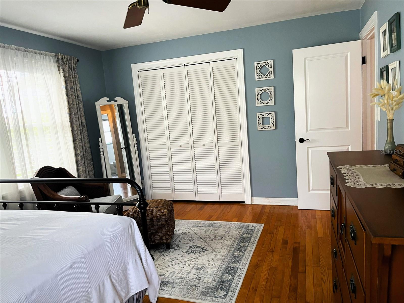 Image 29 of 49 For 931 35th Street N