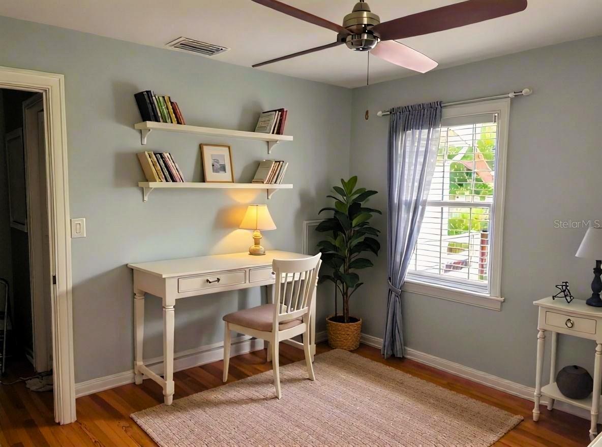 Image 31 of 49 For 931 35th Street N