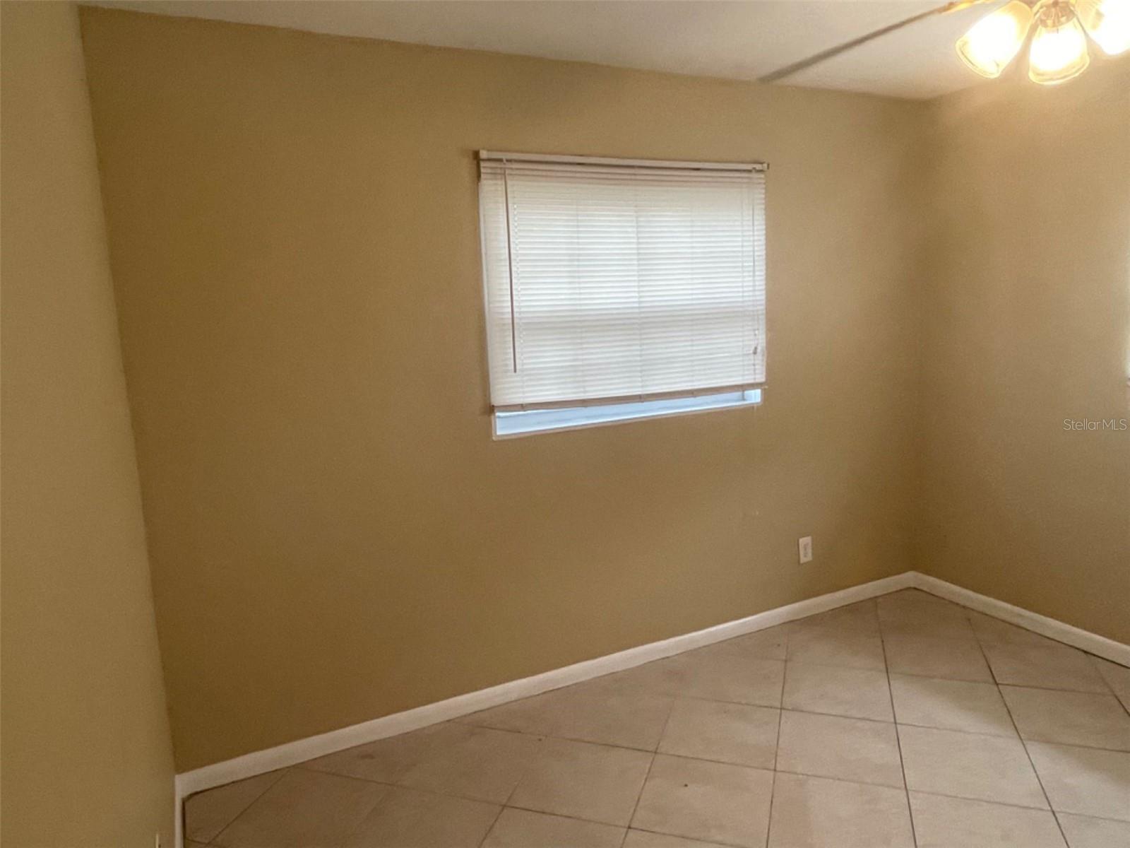 Image 10 of 19 For 4618 20th Avenue S