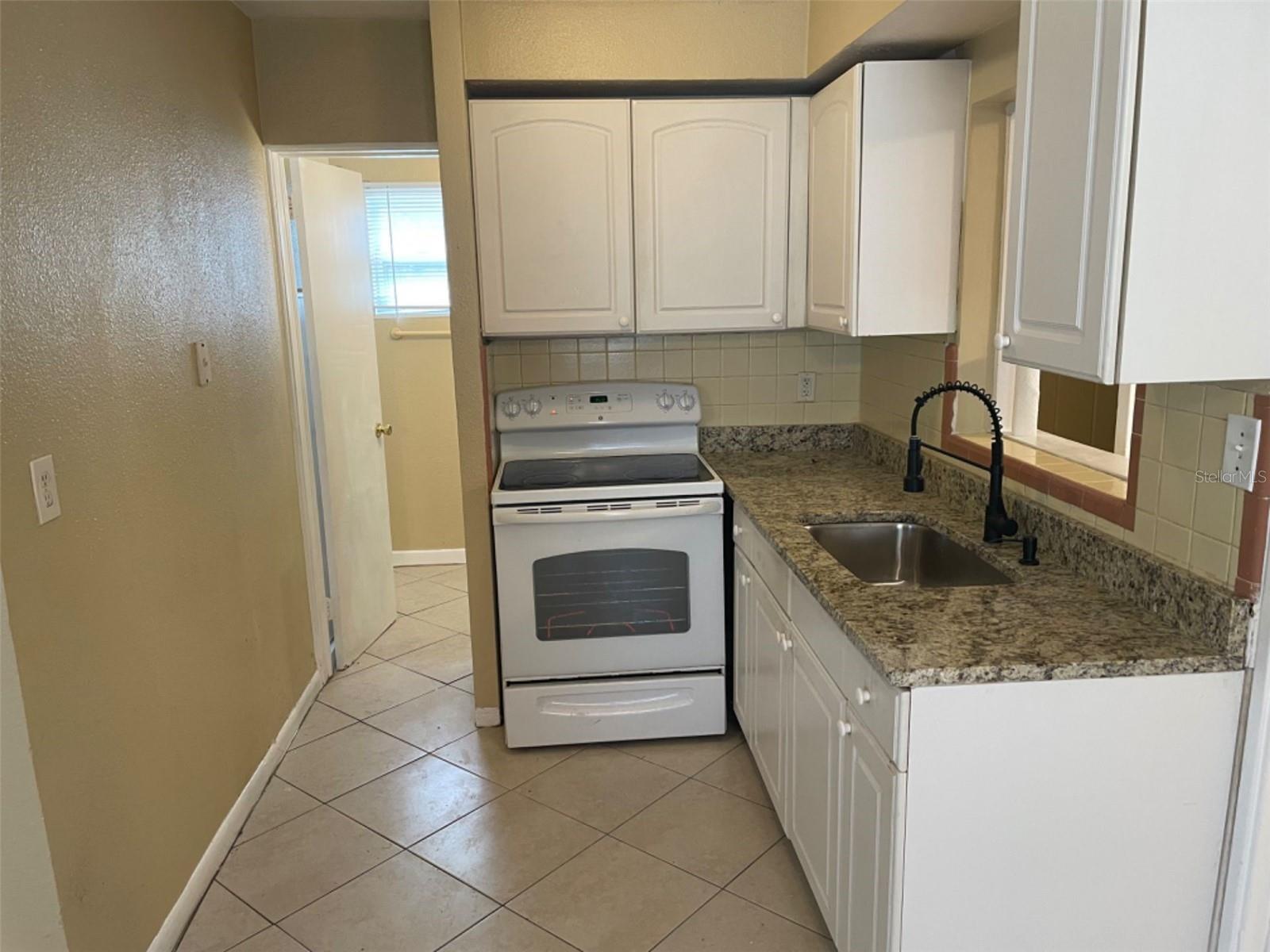 Image 5 of 19 For 4618 20th Avenue S