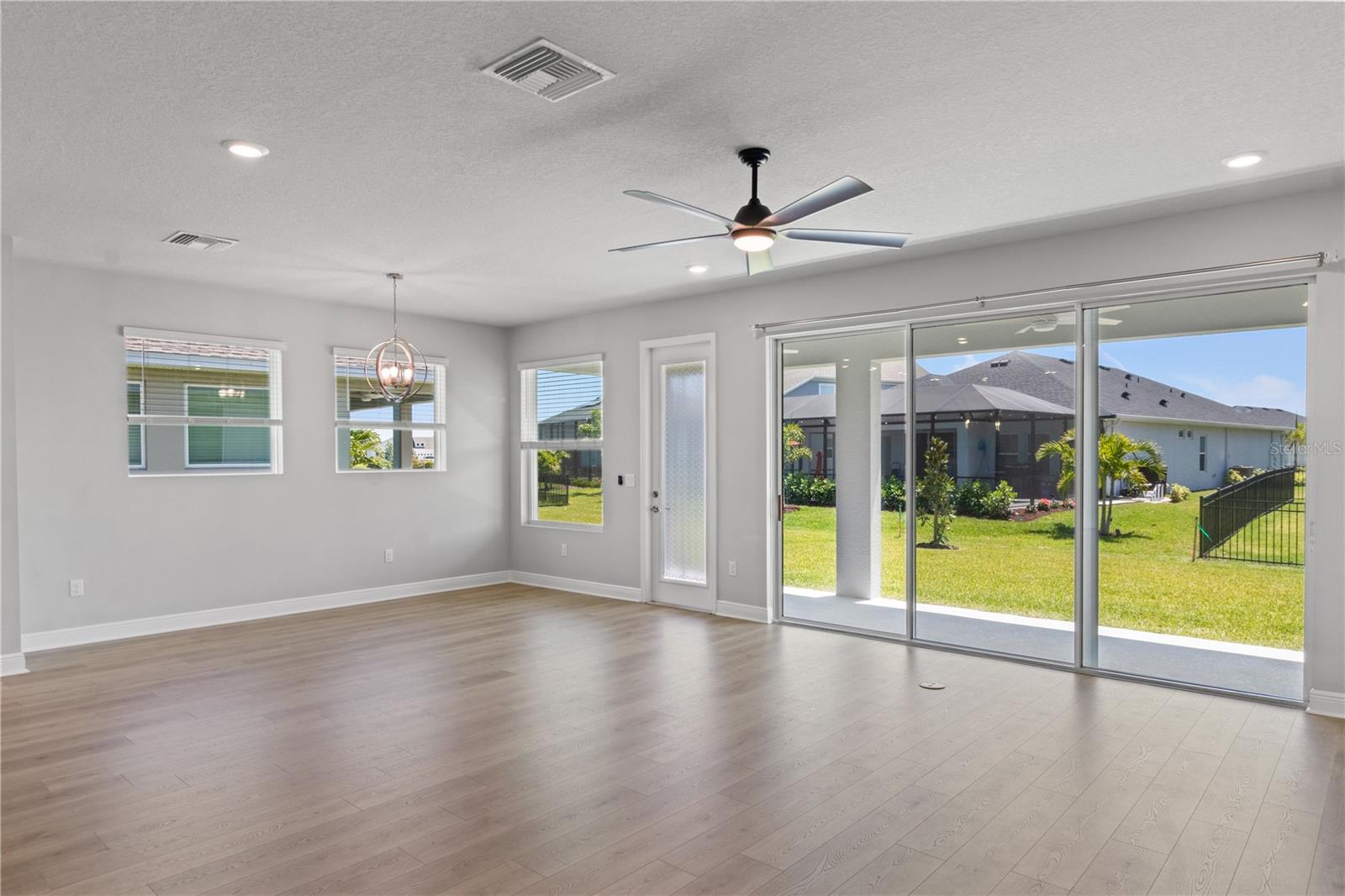 Image 10 of 39 For 11791 Richmond Trail