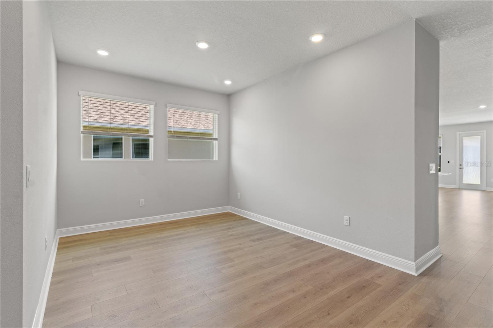 Image 22 of 39 For 11791 Richmond Trail