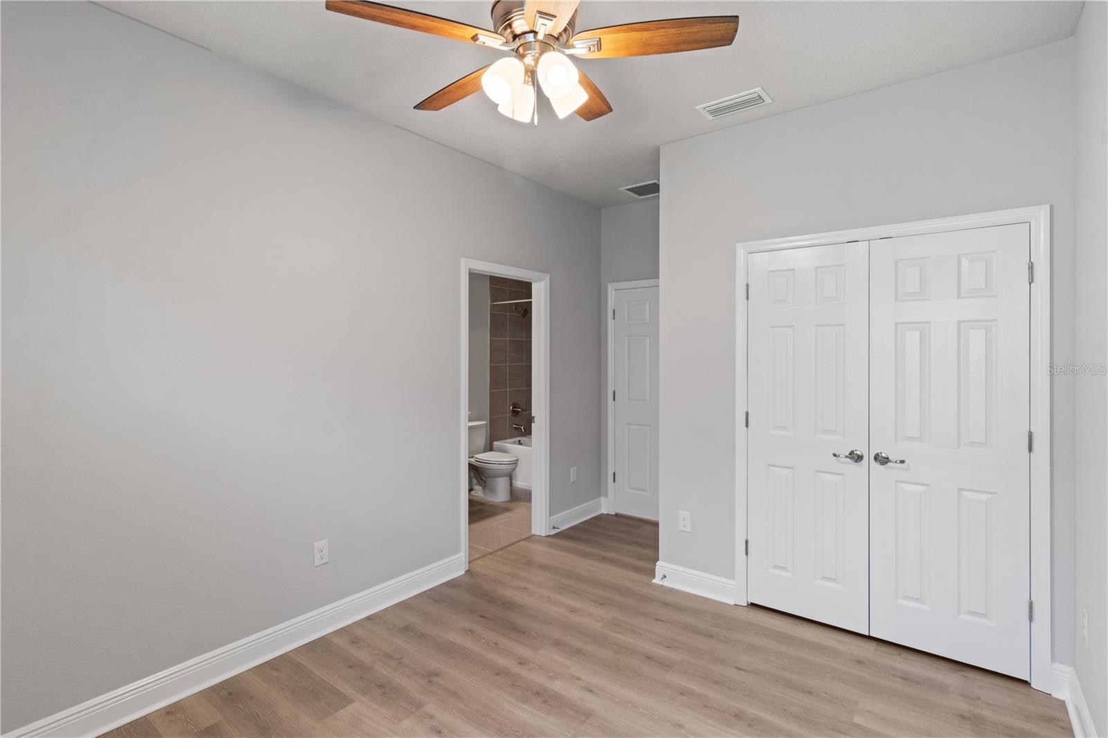 Image 26 of 39 For 11791 Richmond Trail