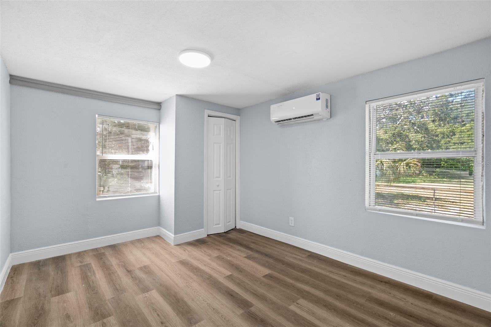 Image 16 of 34 For 6418 23rd Avenue