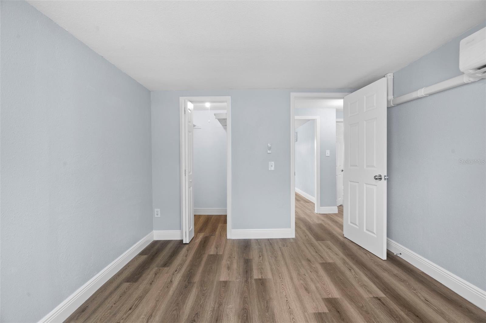 Image 22 of 34 For 6418 23rd Avenue