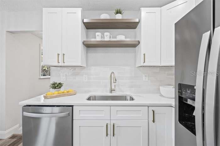 Image 4 of 30 For 7335 10th Avenue N
