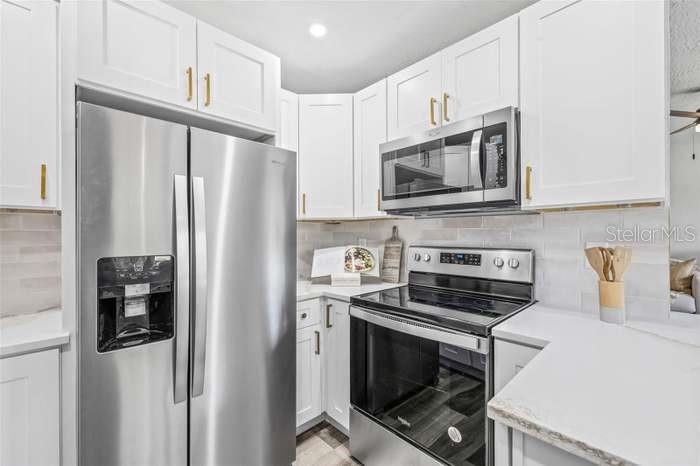 Image 7 of 30 For 7335 10th Avenue N