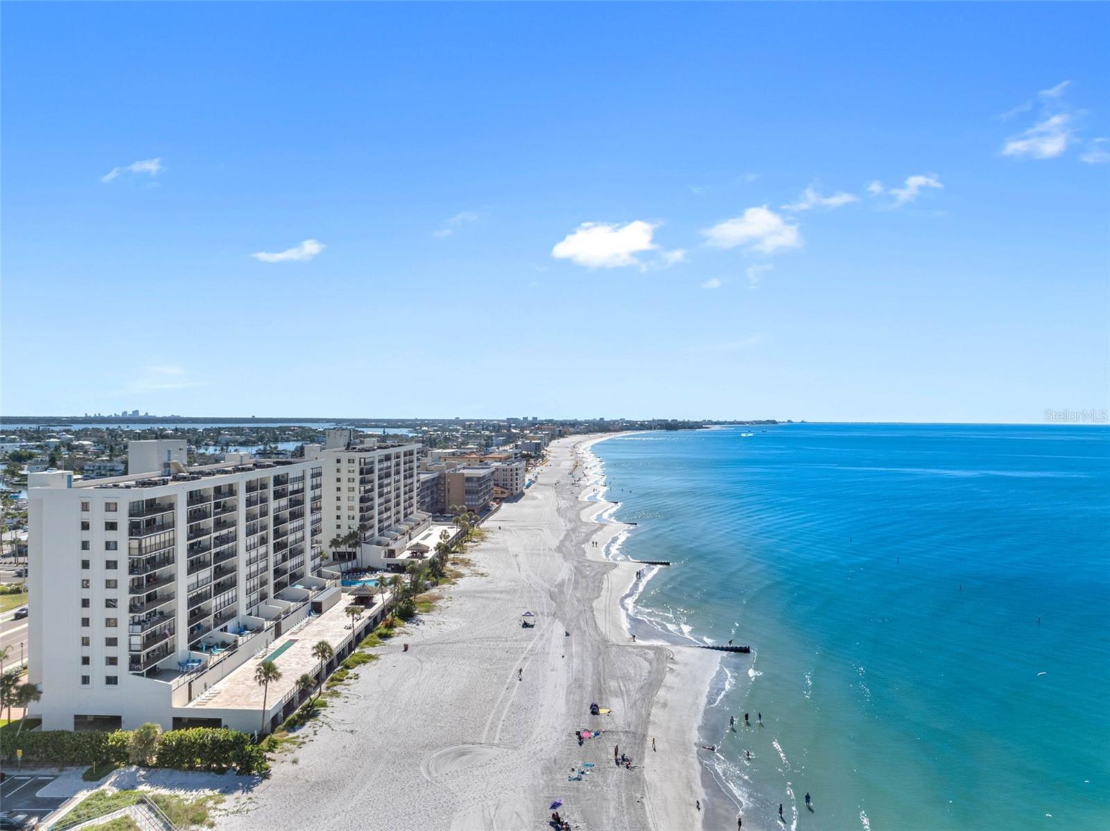 Image 10 of 35 For 15000 Gulf Blvd  408