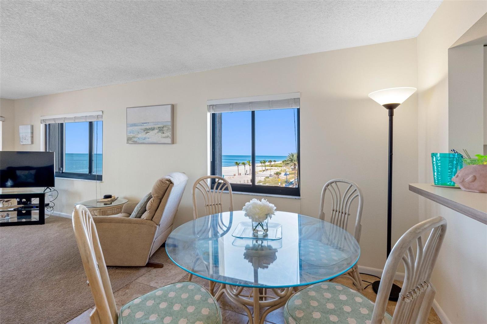 Image 13 of 35 For 15000 Gulf Blvd  408