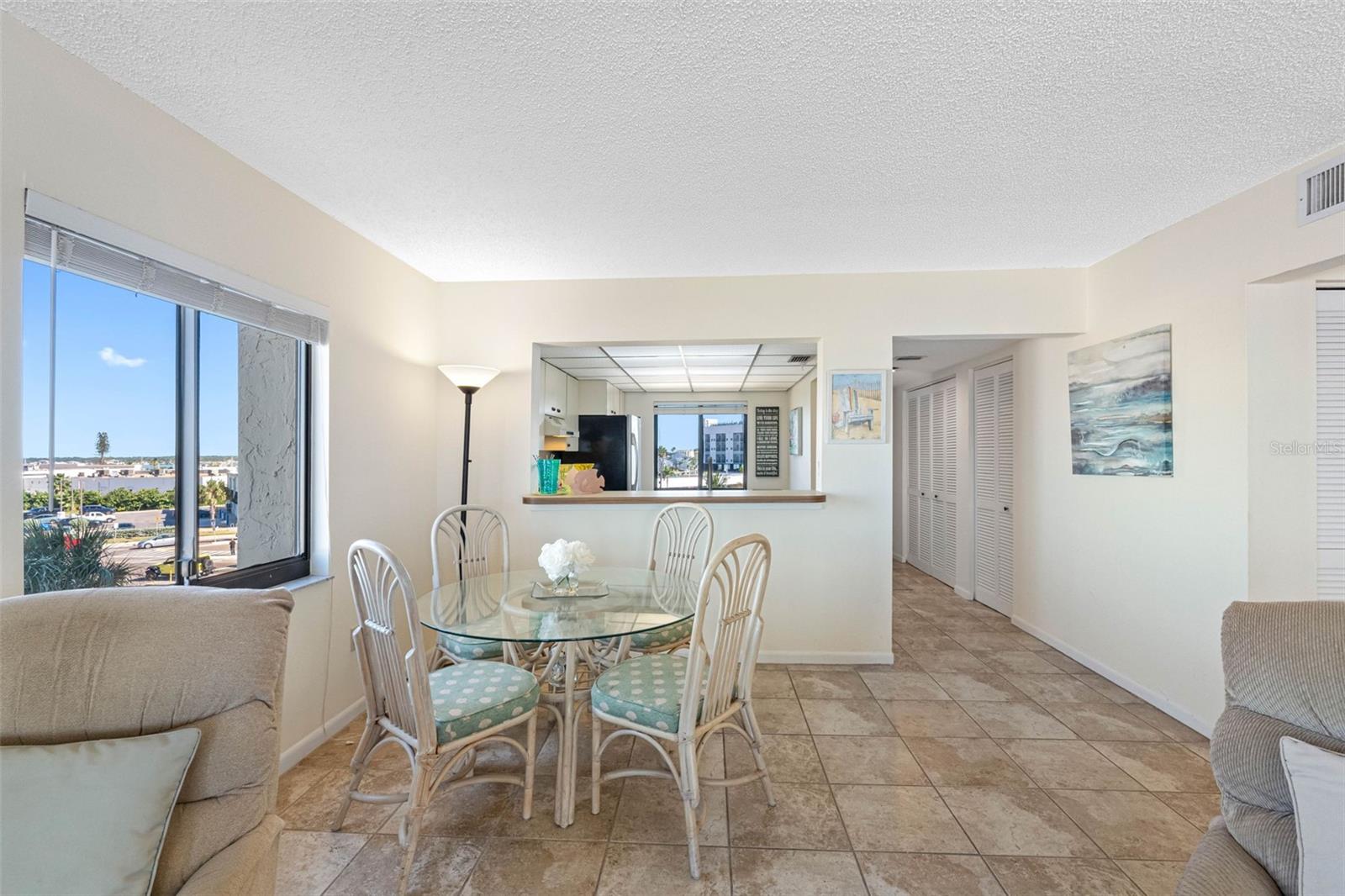 Image 18 of 35 For 15000 Gulf Blvd  408