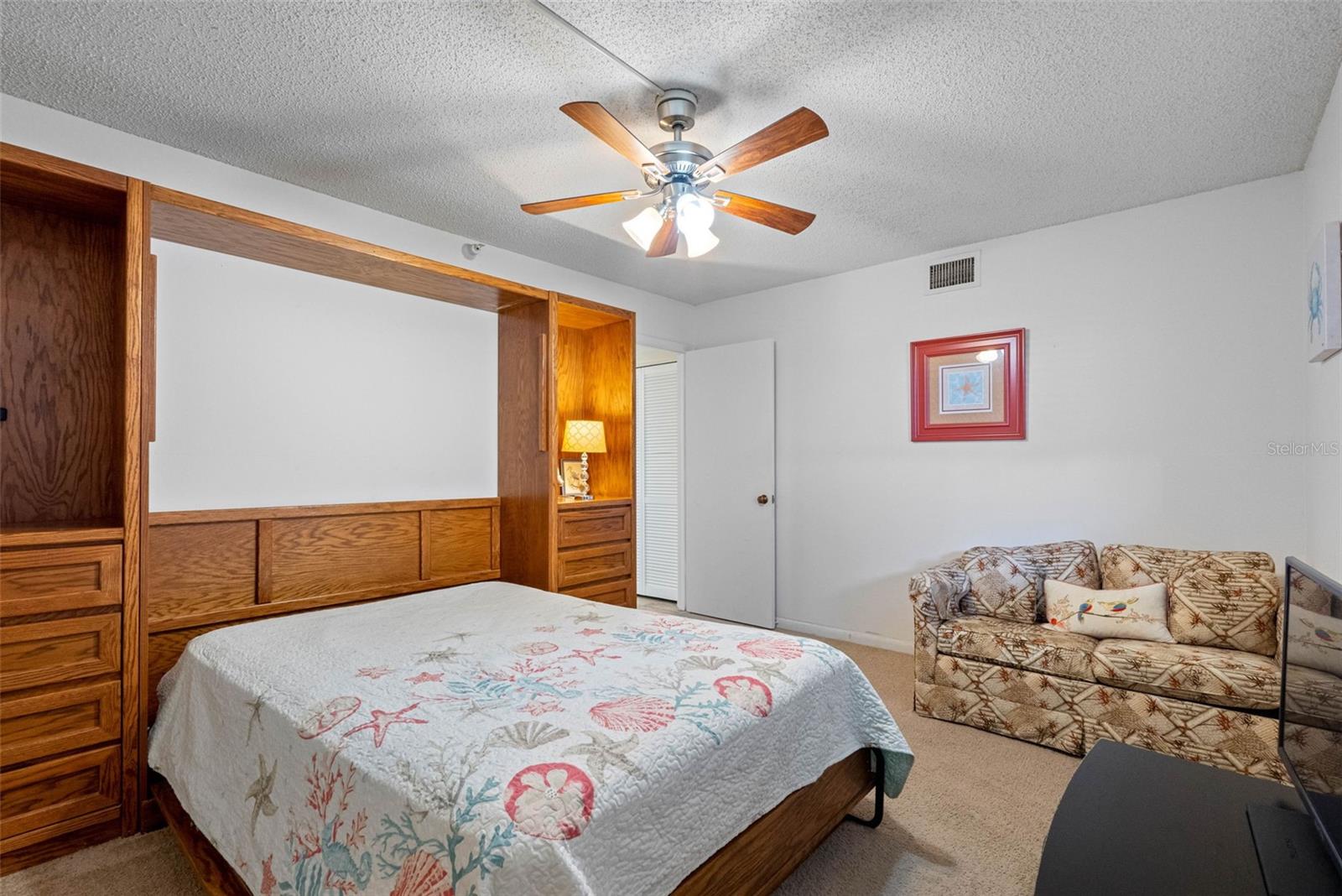 Image 21 of 35 For 15000 Gulf Blvd  408