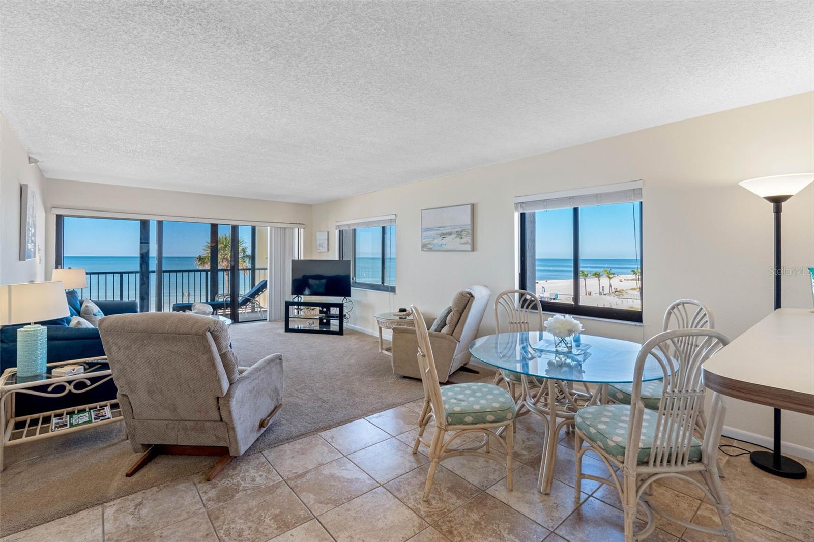 Image 3 of 35 For 15000 Gulf Blvd  408