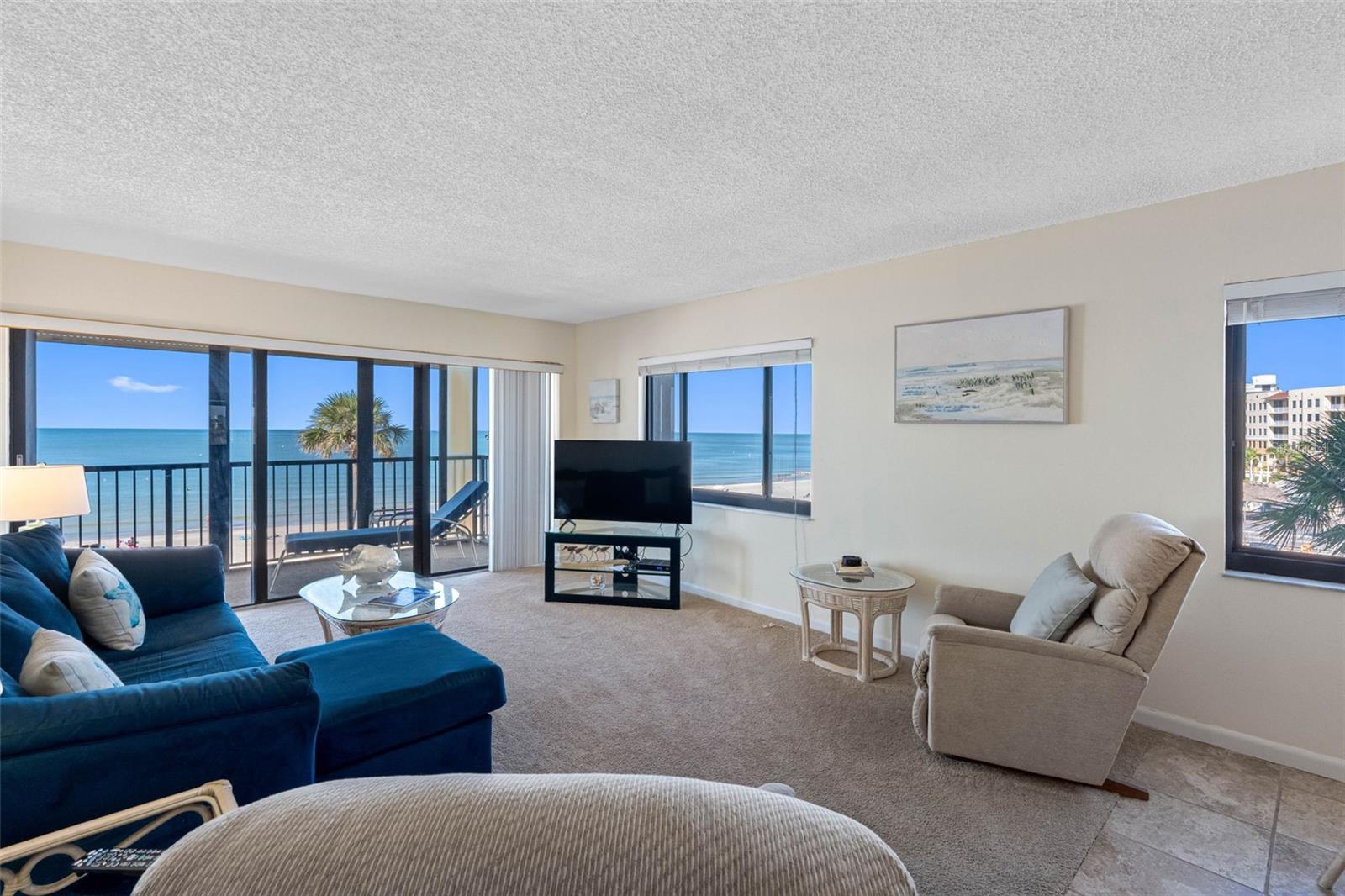 Image 4 of 35 For 15000 Gulf Blvd  408