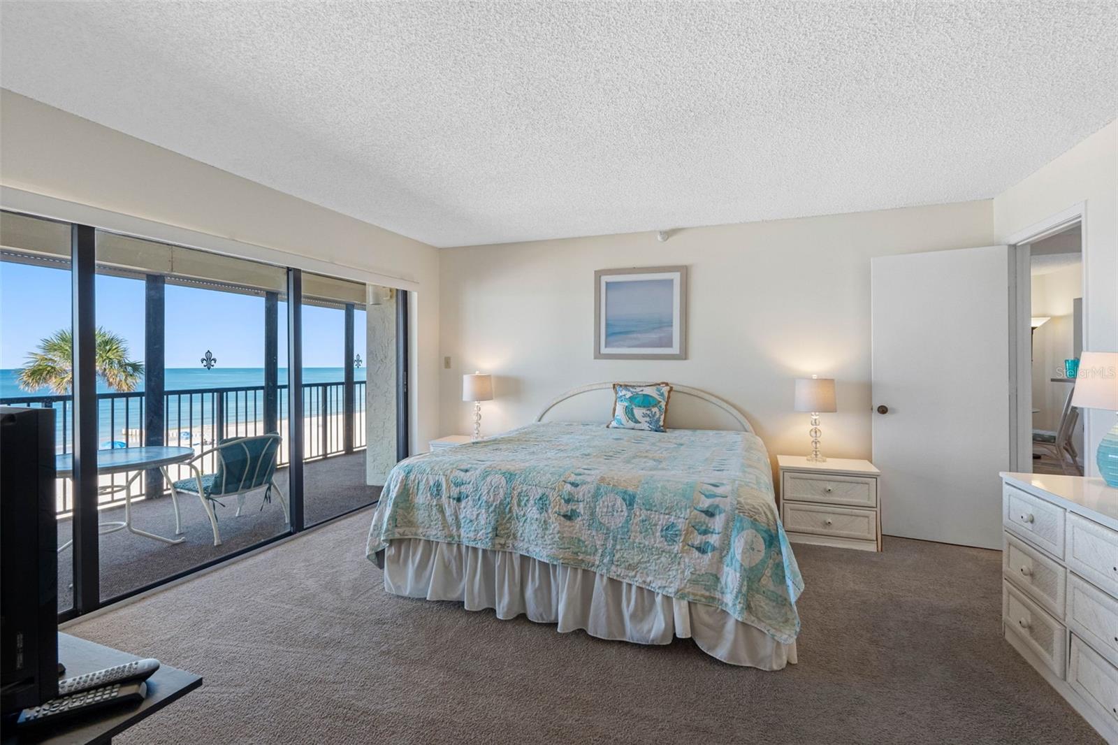 Image 5 of 35 For 15000 Gulf Blvd  408