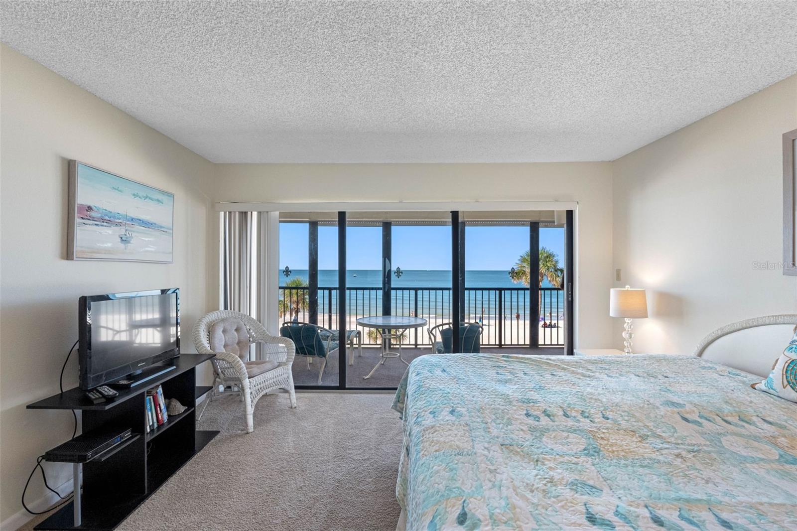 Image 6 of 35 For 15000 Gulf Blvd  408