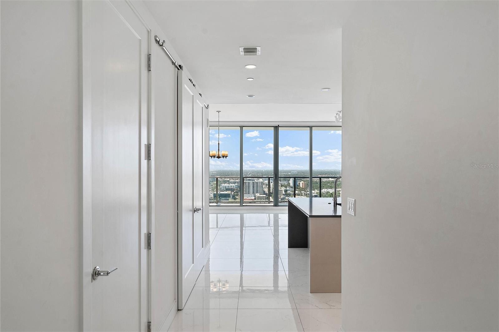 Image 3 of 58 For 100 1st Avenue N 3307