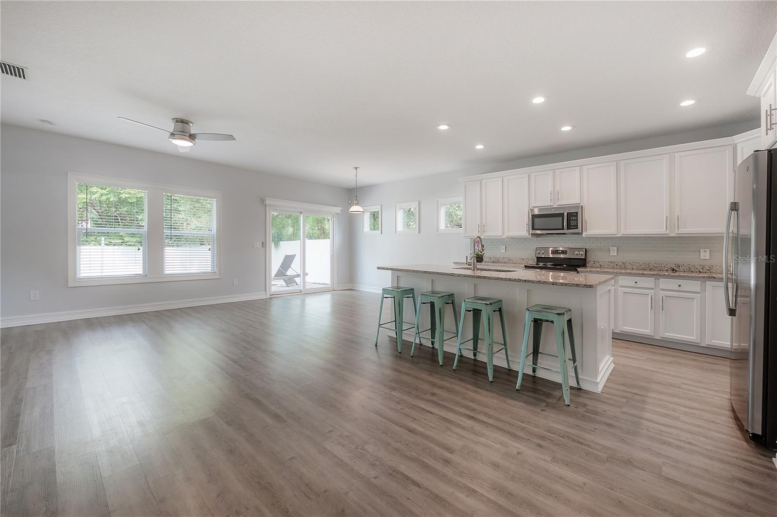 Image 7 of 45 For 3906 Lynn Avenue