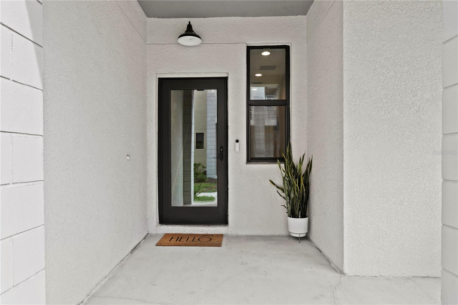 Image 4 of 37 For 2560 12th Terrace N