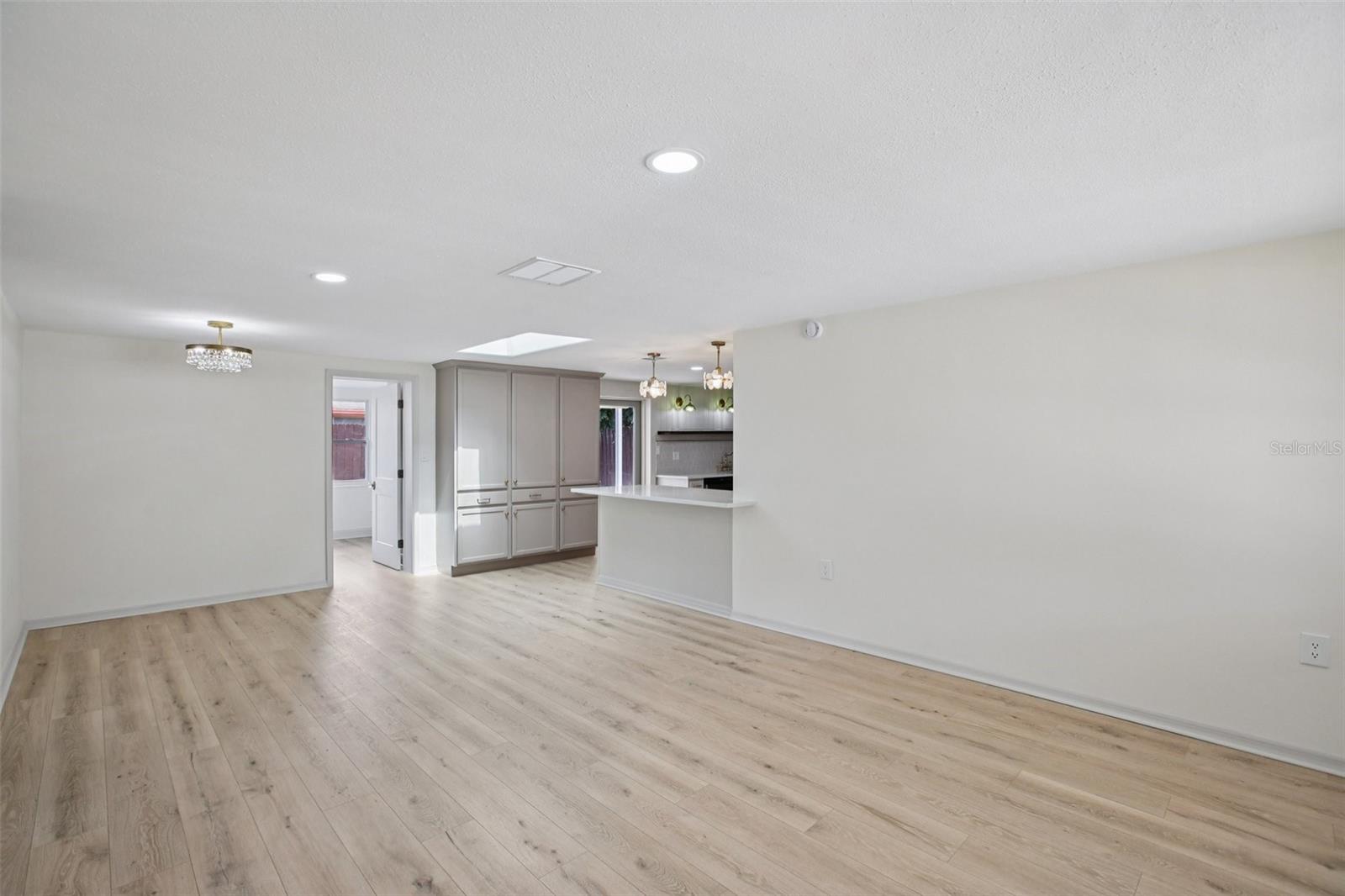 Image 10 of 44 For 5753 10th Avenue