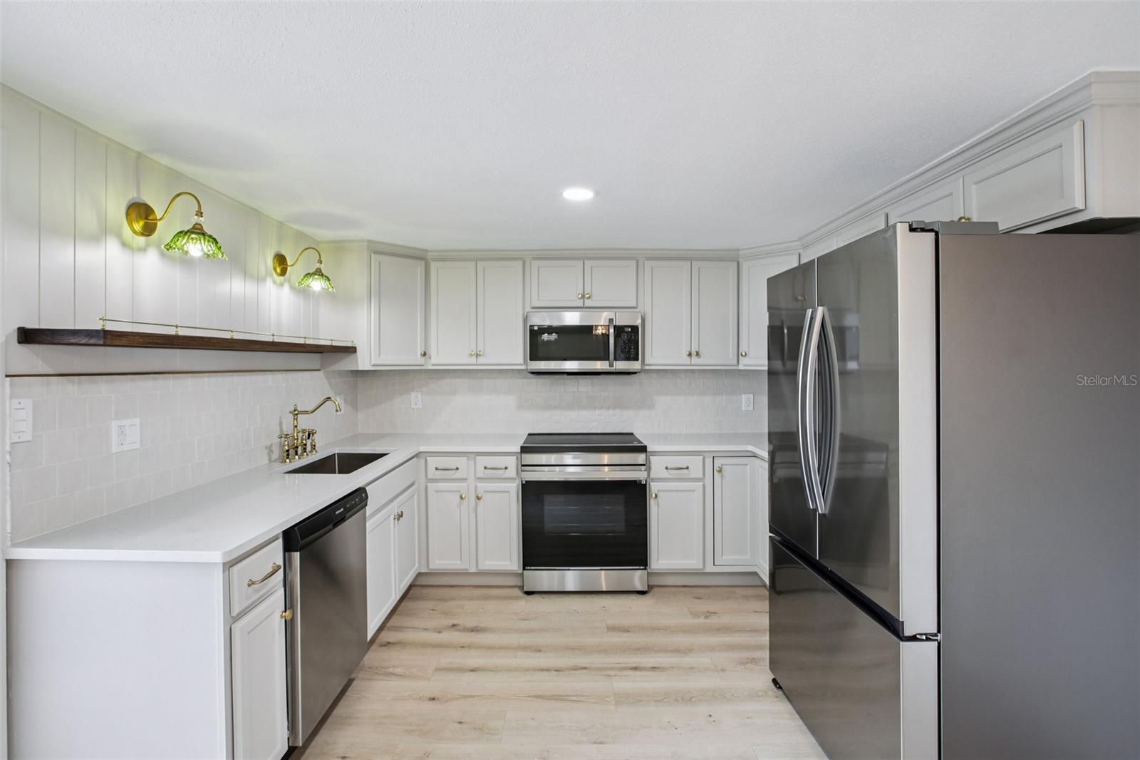 Image 15 of 44 For 5753 10th Avenue