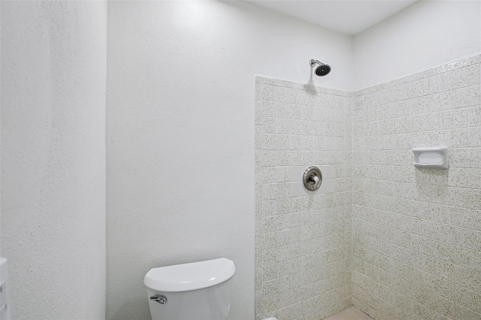 Image 30 of 44 For 5753 10th Avenue