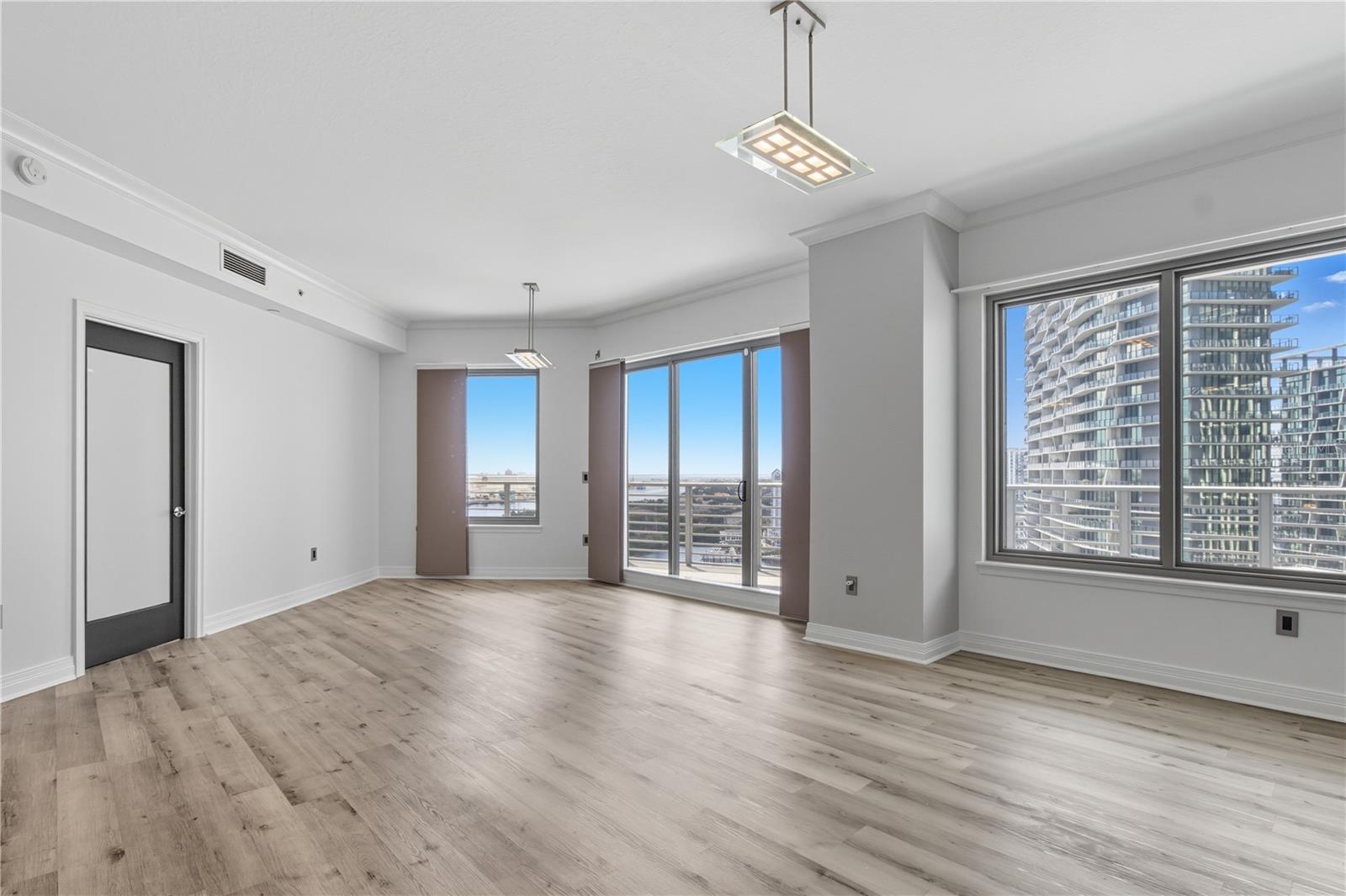 Image 40 of 59 For 449 12th Street 1504