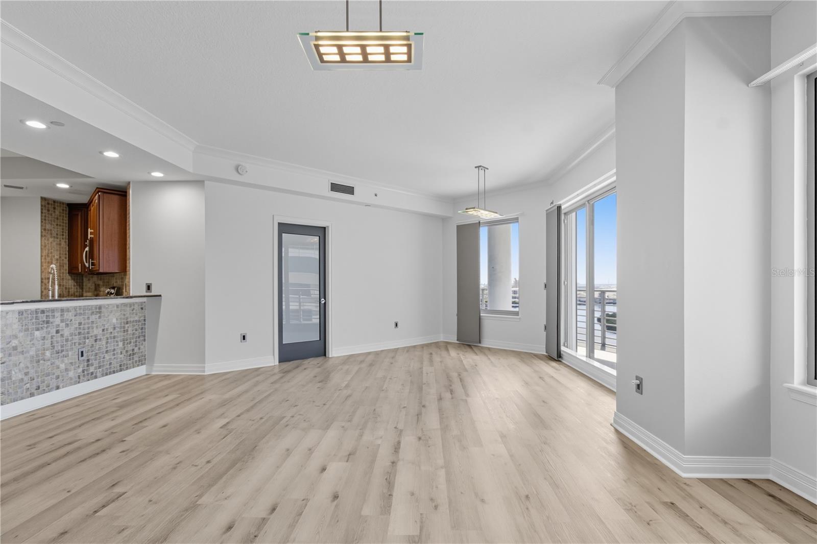 Image 41 of 59 For 449 12th Street 1504