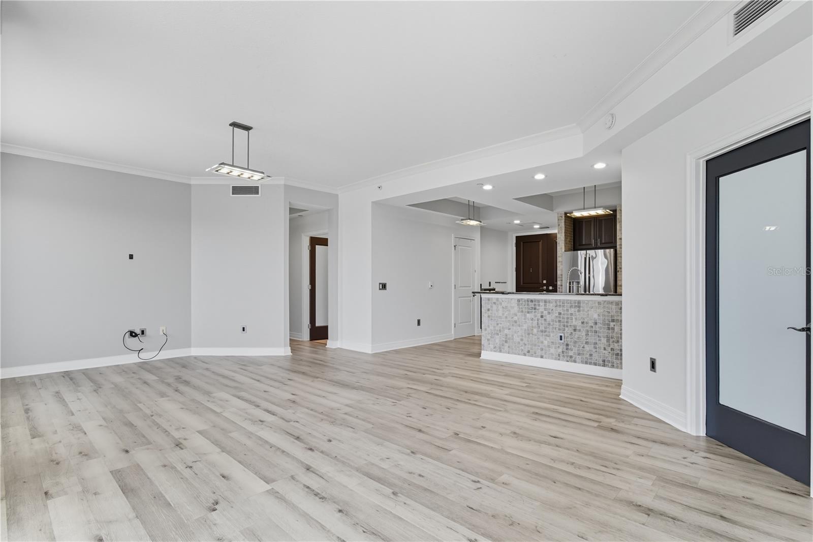 Image 43 of 59 For 449 12th Street 1504