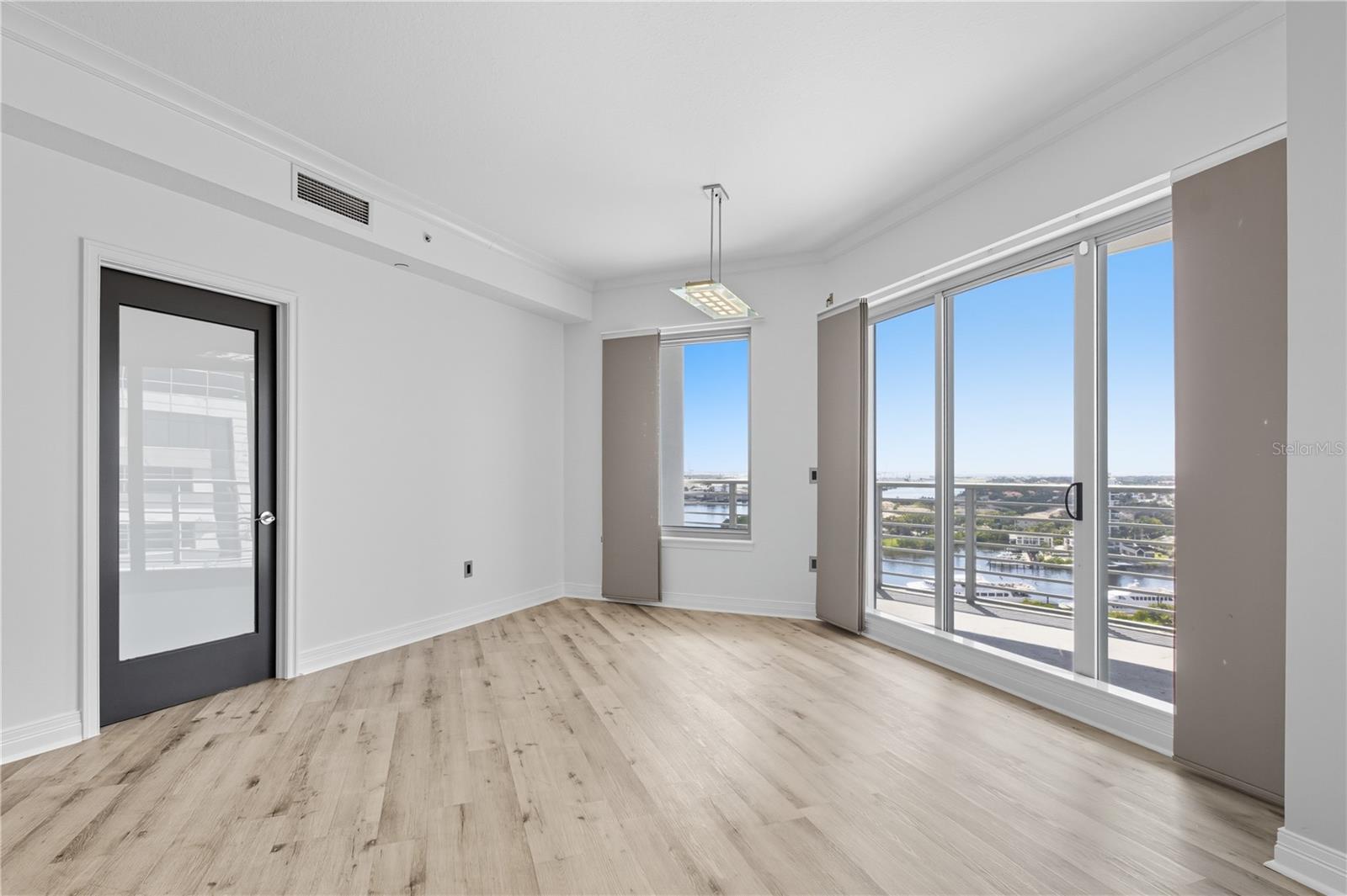 Image 46 of 59 For 449 12th Street 1504