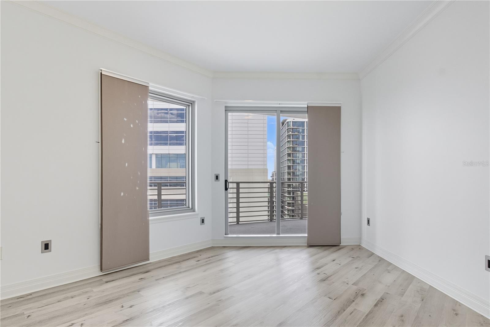 Image 5 of 59 For 449 12th Street 1504